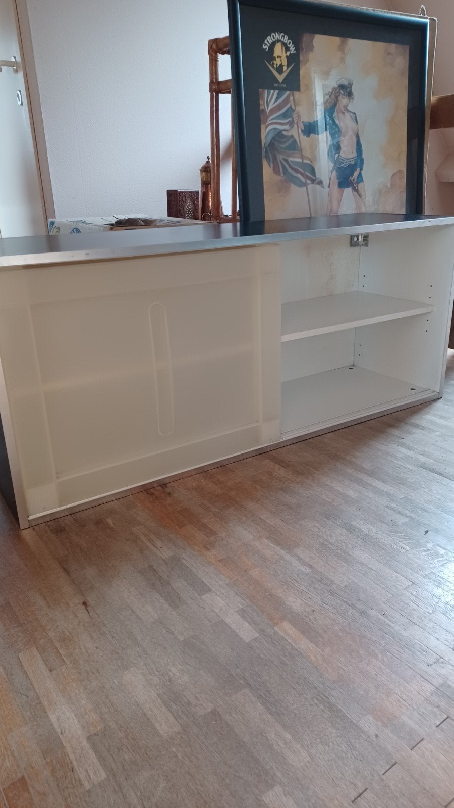 Attityd IKEA kast met schuifdeuren voor studentenkot, Huis en Inrichting, Ophalen