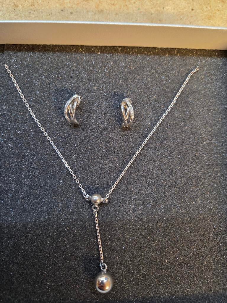 Set van halsketting en oorbellen van 925 zilver, Handtassen en Accessoires, Piercings, Zilver