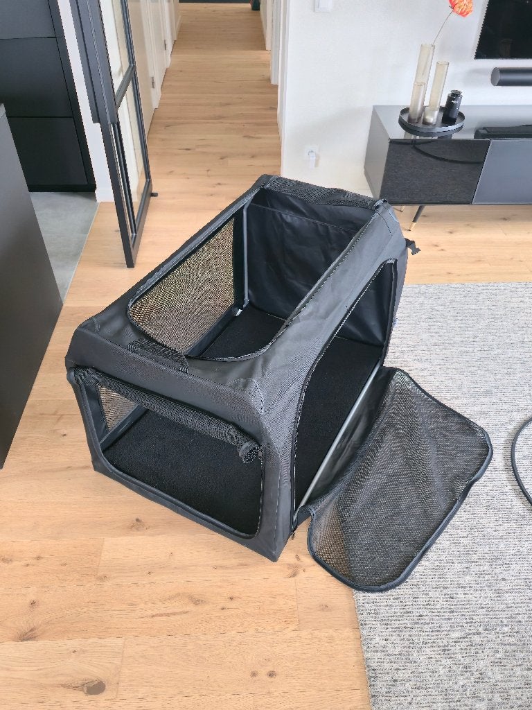 Honden benches XL met kussen XL  kleur zwart(nieuwstaat), Dieren en Toebehoren, Ophalen, Zo goed als nieuw