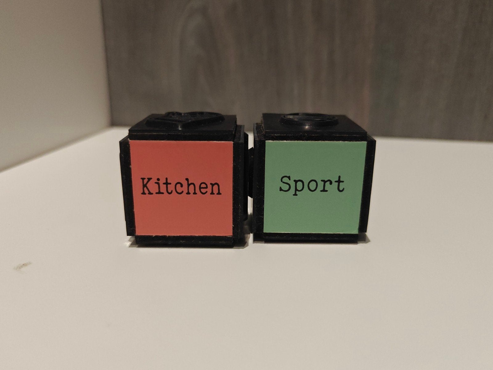 Tampon multiface sur le thème de la cuisine et du sport, Enlèvement, Utilisé