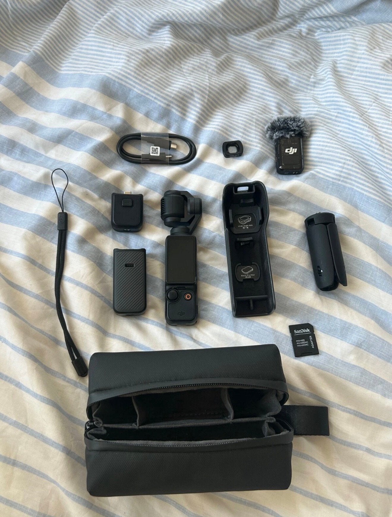 dji osmo pocket 3 creator combo, TV, Hi-fi & Vidéo, Enlèvement ou Envoi, Comme neuf