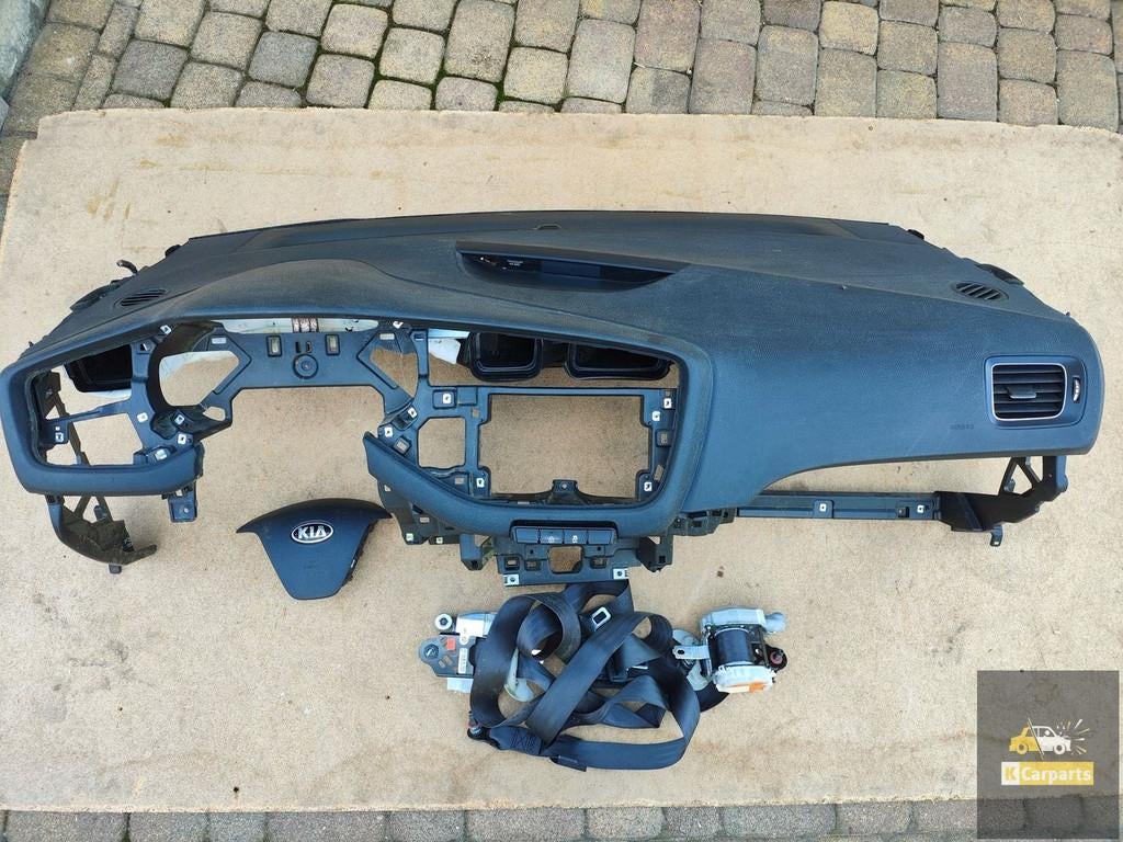 8138646, KIA CEED 2 II CONSOLE TABLEAU DE BORD AIRBAGS COMPL, Kia, Heolleung-ro 12
06797  Seoul, Utilisé, Info@kia.com