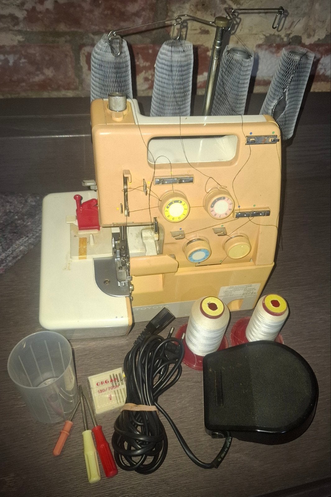 Toyota Lockmachine SL3403, Ophalen of Verzenden, Gebruikt, Lockmachine, Overige merken