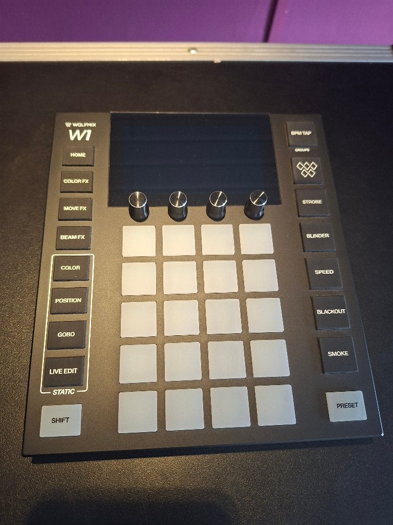WOLFMIX W1 Mk1 - Etat neuf!, Musique & Instruments, Lumières & Lasers, Enlèvement ou Envoi, Comme neuf, Autres types