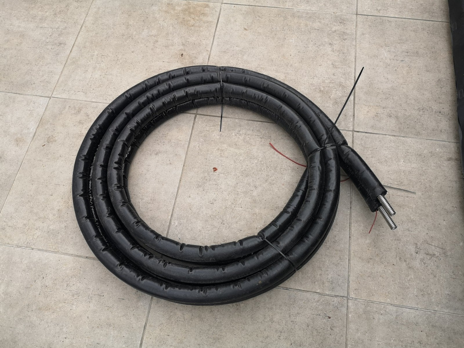 2 x 9m RVS ribbelbuis zonnecollectoren - ongebruikt, Doe-het-zelf en Bouw, Ophalen of Verzenden, Zo goed als nieuw, Inox, 6 meter of meer