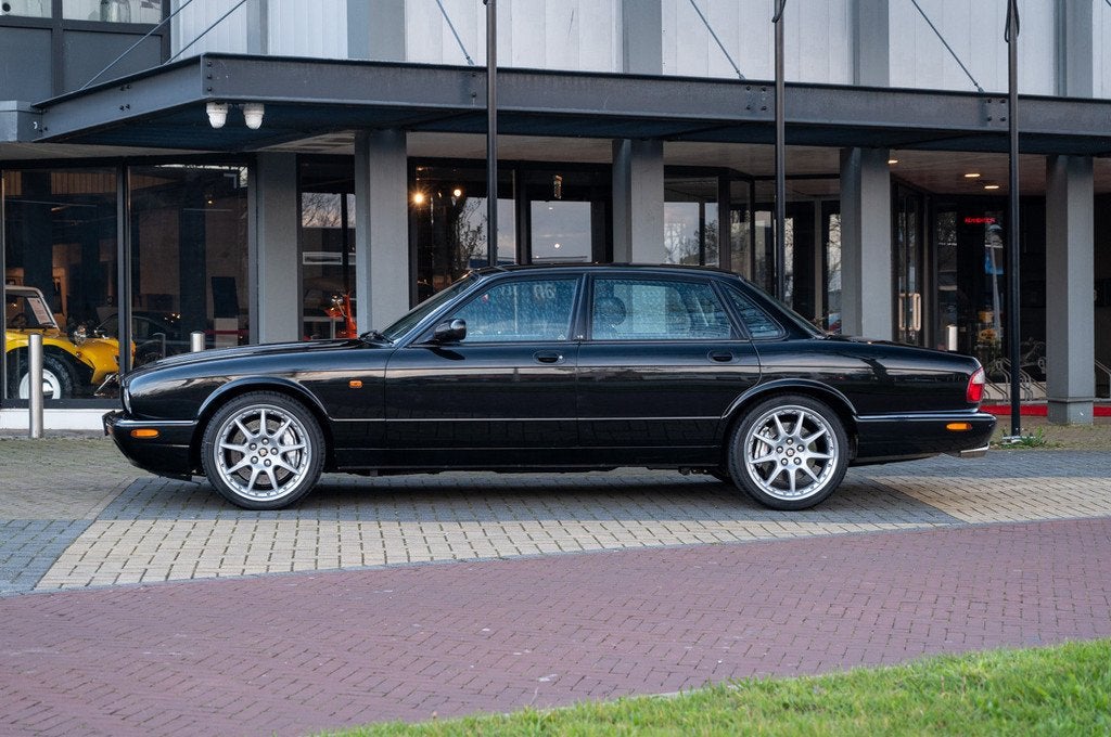 Jaguar XJR 100 4.0 Supercharged (automatique), Autos, Jaguar, Cuir, Achat, 4 portes, Entreprise