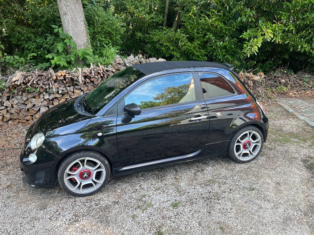 Abarth 595C, Auto's, Abarth, Voorwielaandrijving, 4 zetels, Zwart, Cabriolet