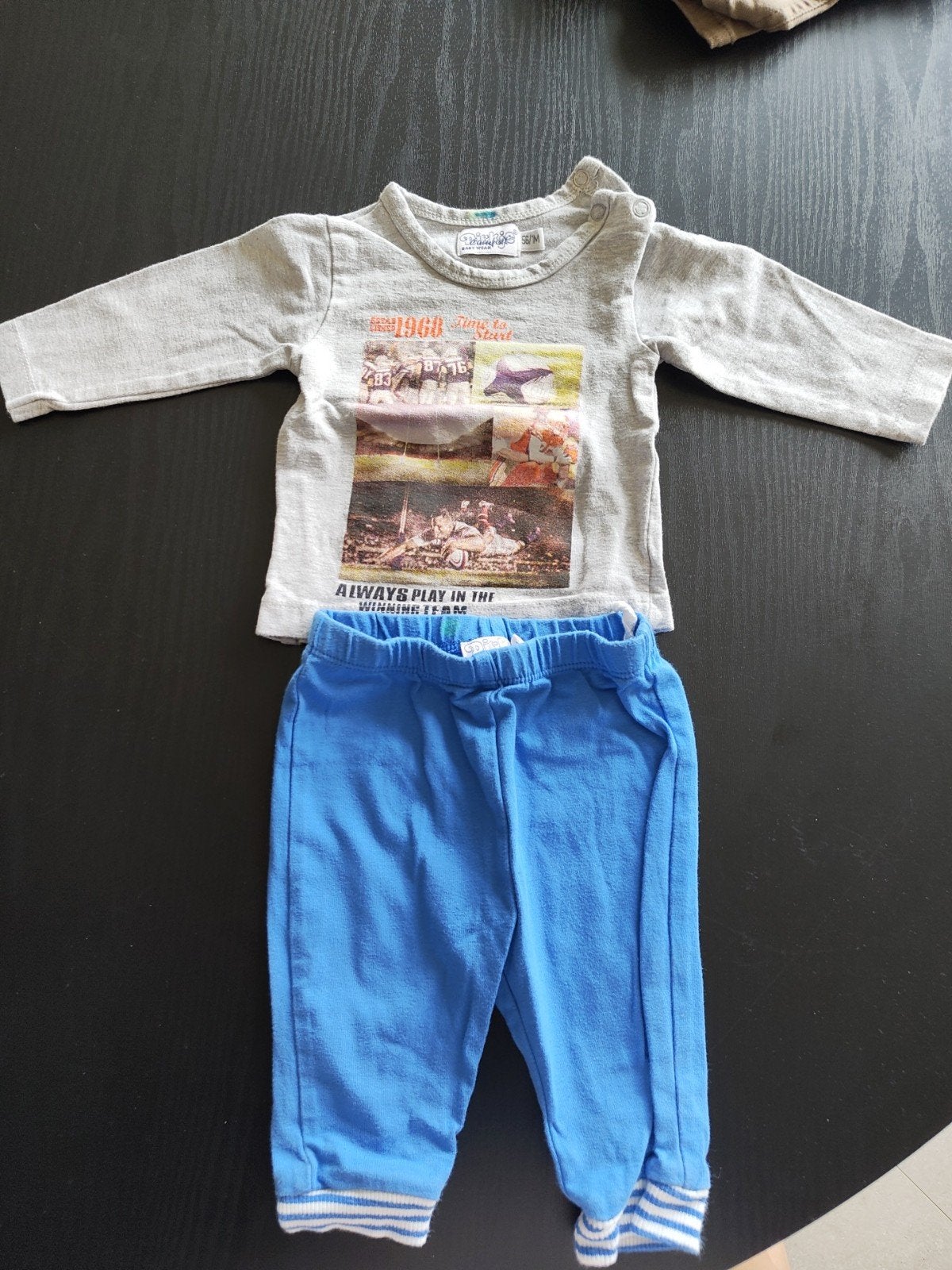 Setje Dirkje broek en tshirt, Enfants & Bébés, Vêtements de bébé | Taille 56, Enlèvement, Ensemble
