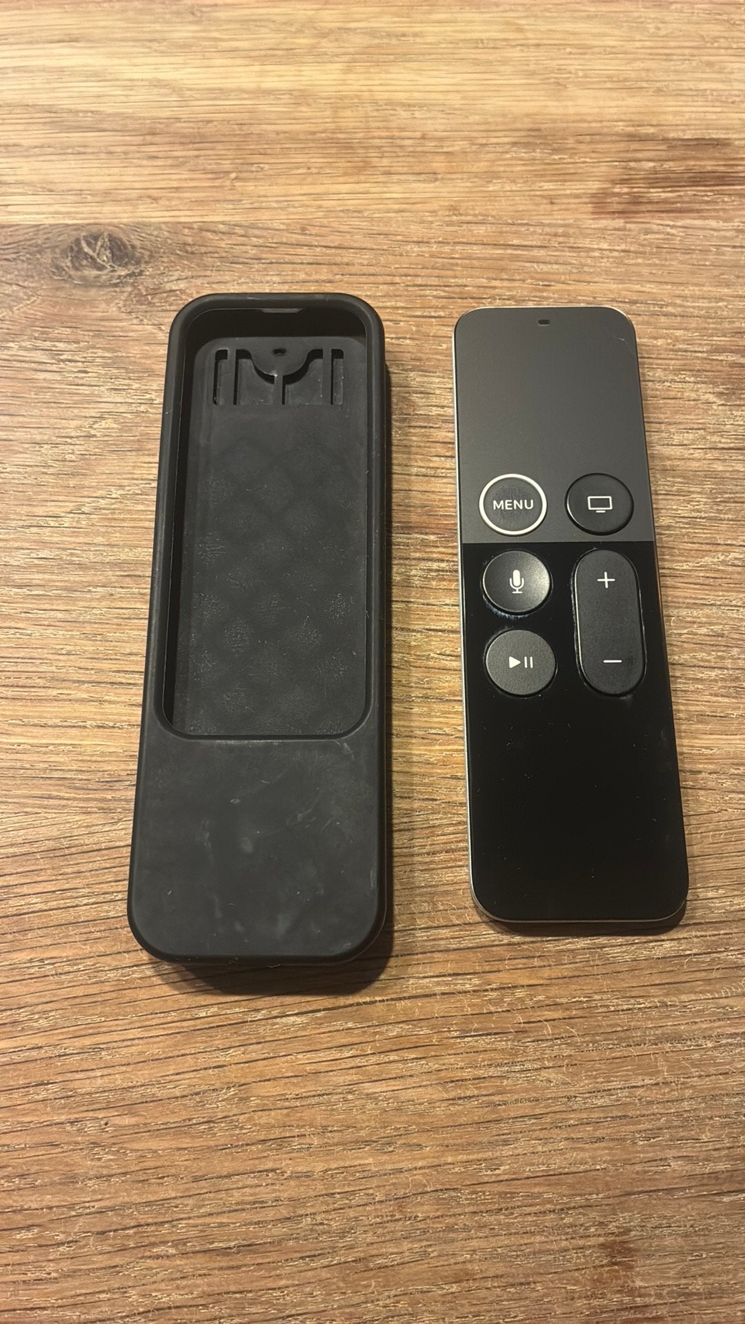 Apple tv 4K remote met beschermhoesje, TV, Hi-fi & Vidéo, Enlèvement, Comme neuf, TV