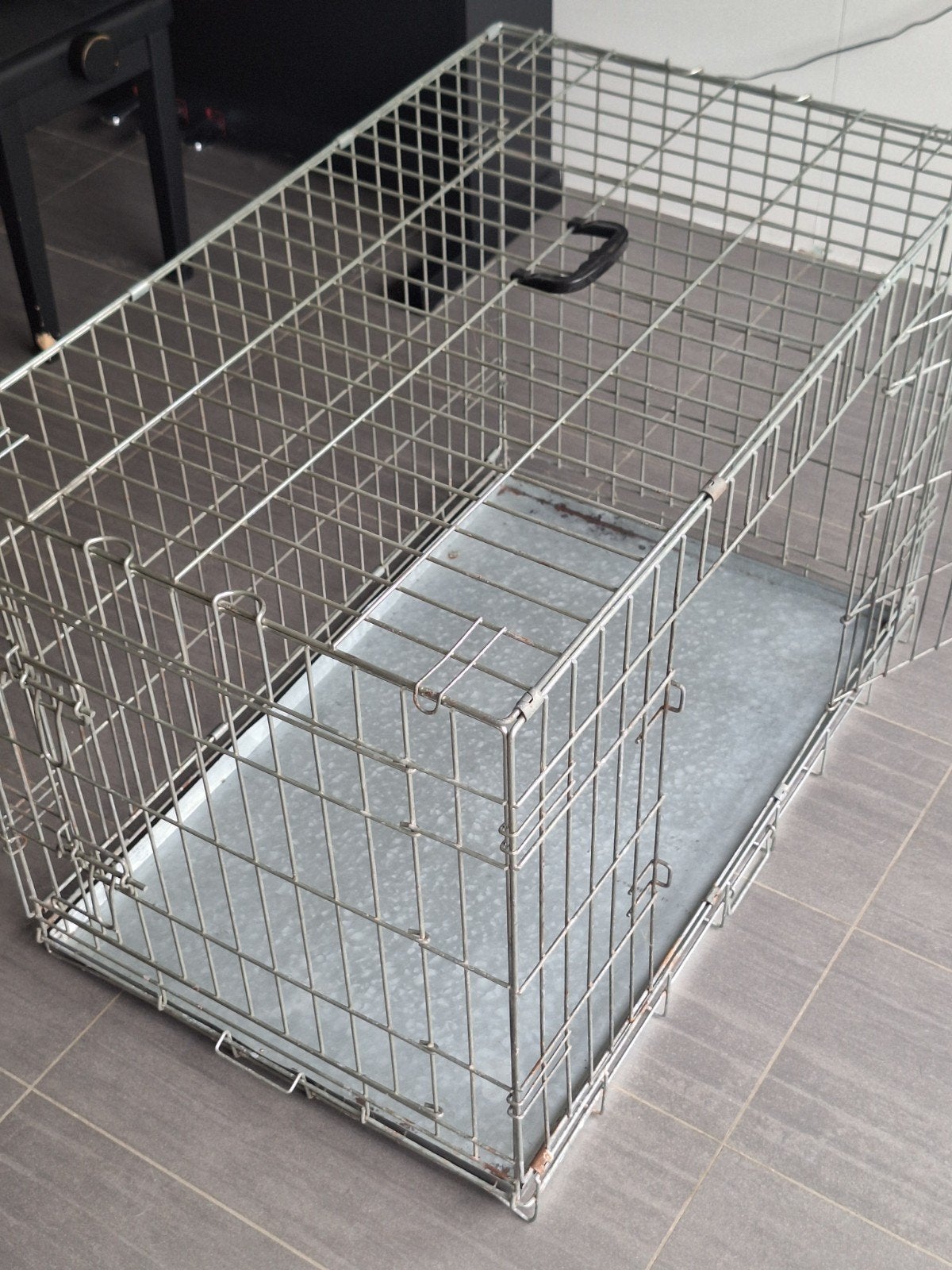 Bench pour chiens, Ophalen