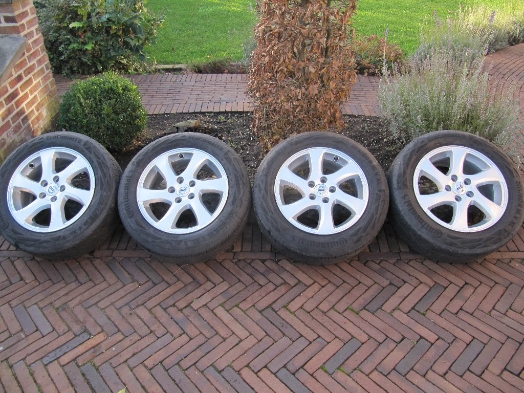 Volvo v40 velgen met banden, Auto-onderdelen, Ophalen, Band(en)