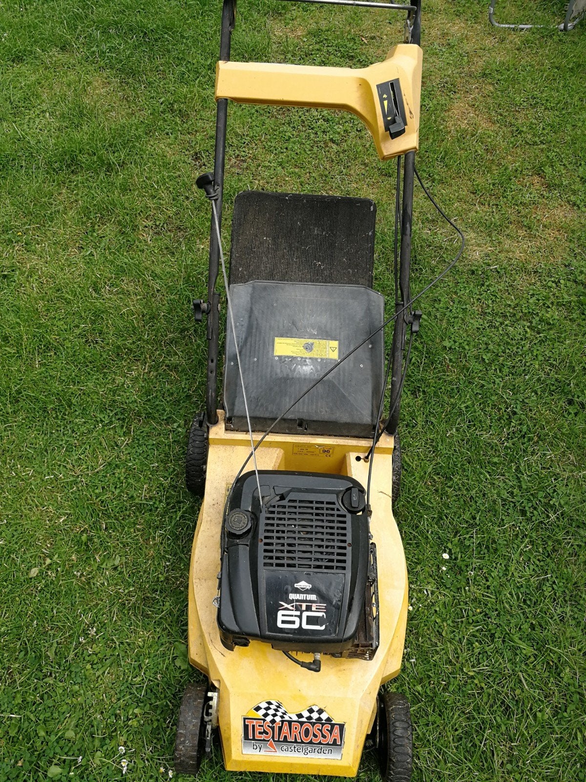 Tondeuse en ordre, auto tractée , moteur 6cv B&S, Jardin & Terrasse