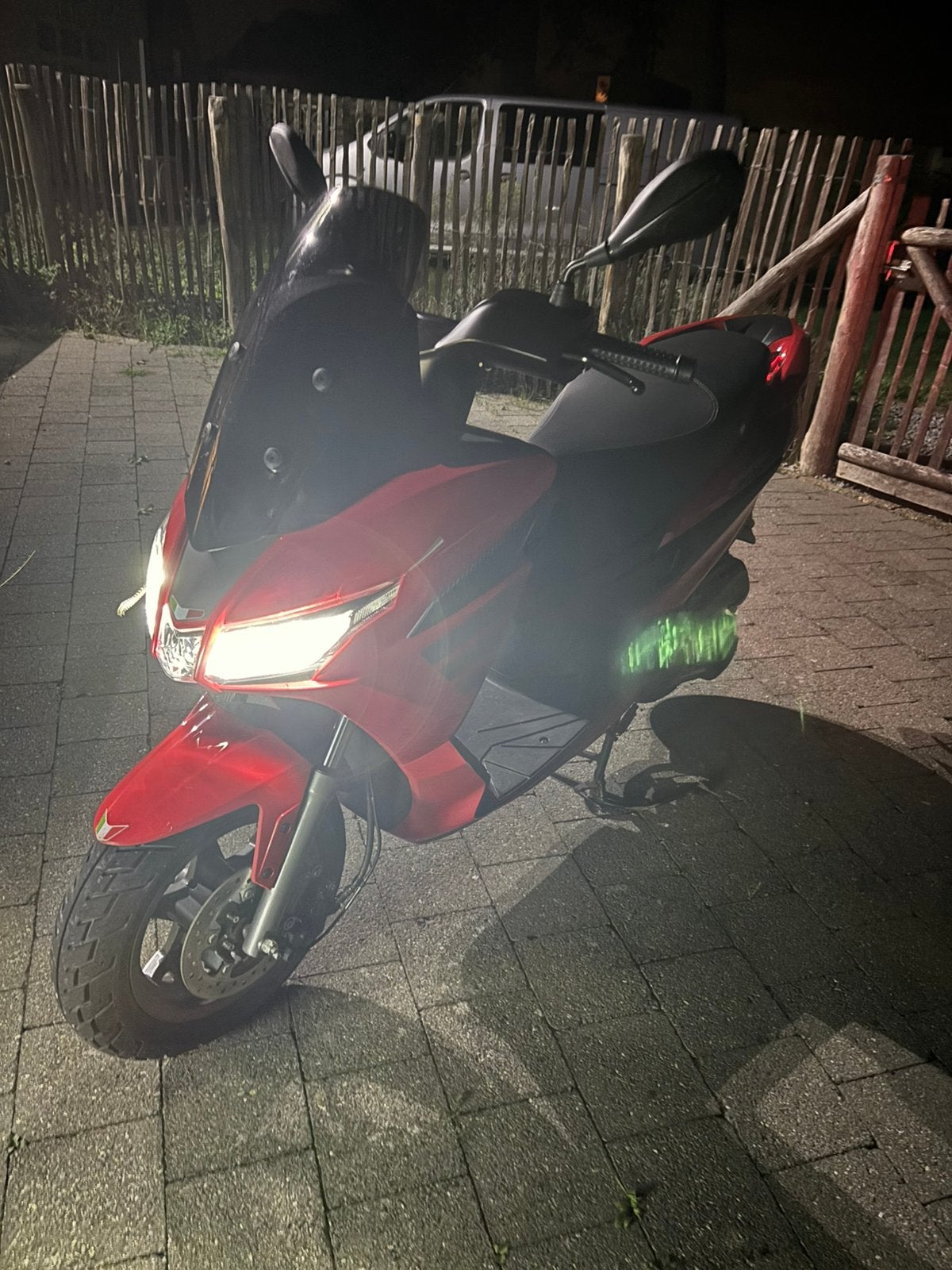 Aprilia sxr50 2026 kopen/ruilen, Fietsen en Brommers, Ophalen, Overige modellen, 49 cc, Benzine