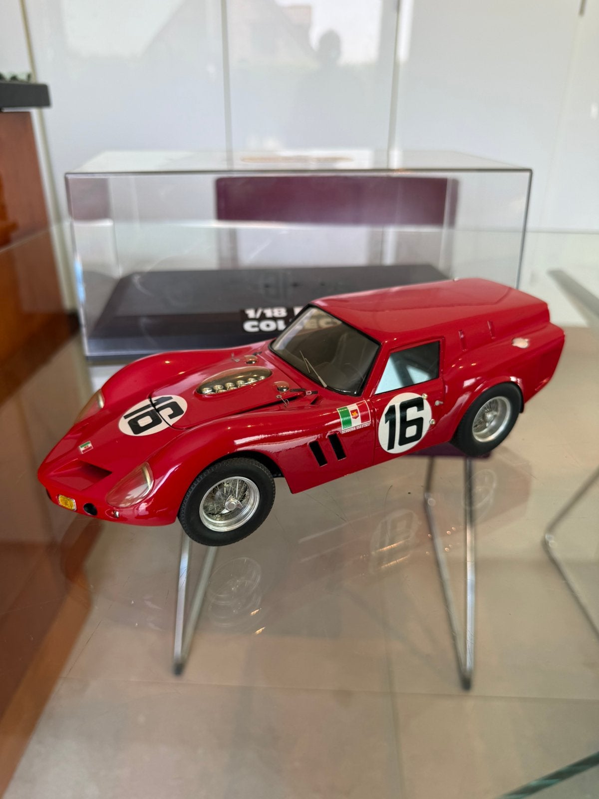 CAVALLO SCRIMANTE BBURAGO FERRARI 250 GT SWB BREADVAN - rare, Hobby & Loisirs créatifs, Voitures miniatures | 1:18, Enlèvement ou Envoi