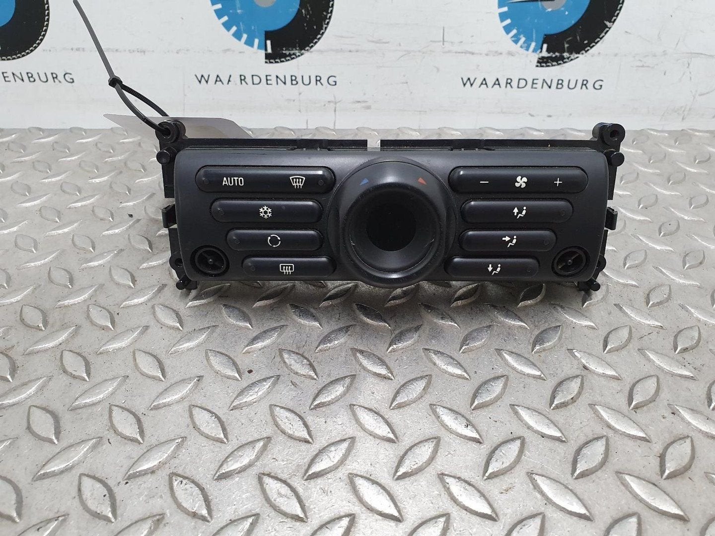 MINI (BMW) MINI 1.6 Cooper S Chili  KACHEL BEDIENINGSPANEEL, Ophalen of Verzenden, Gebruikt, Stiba lid