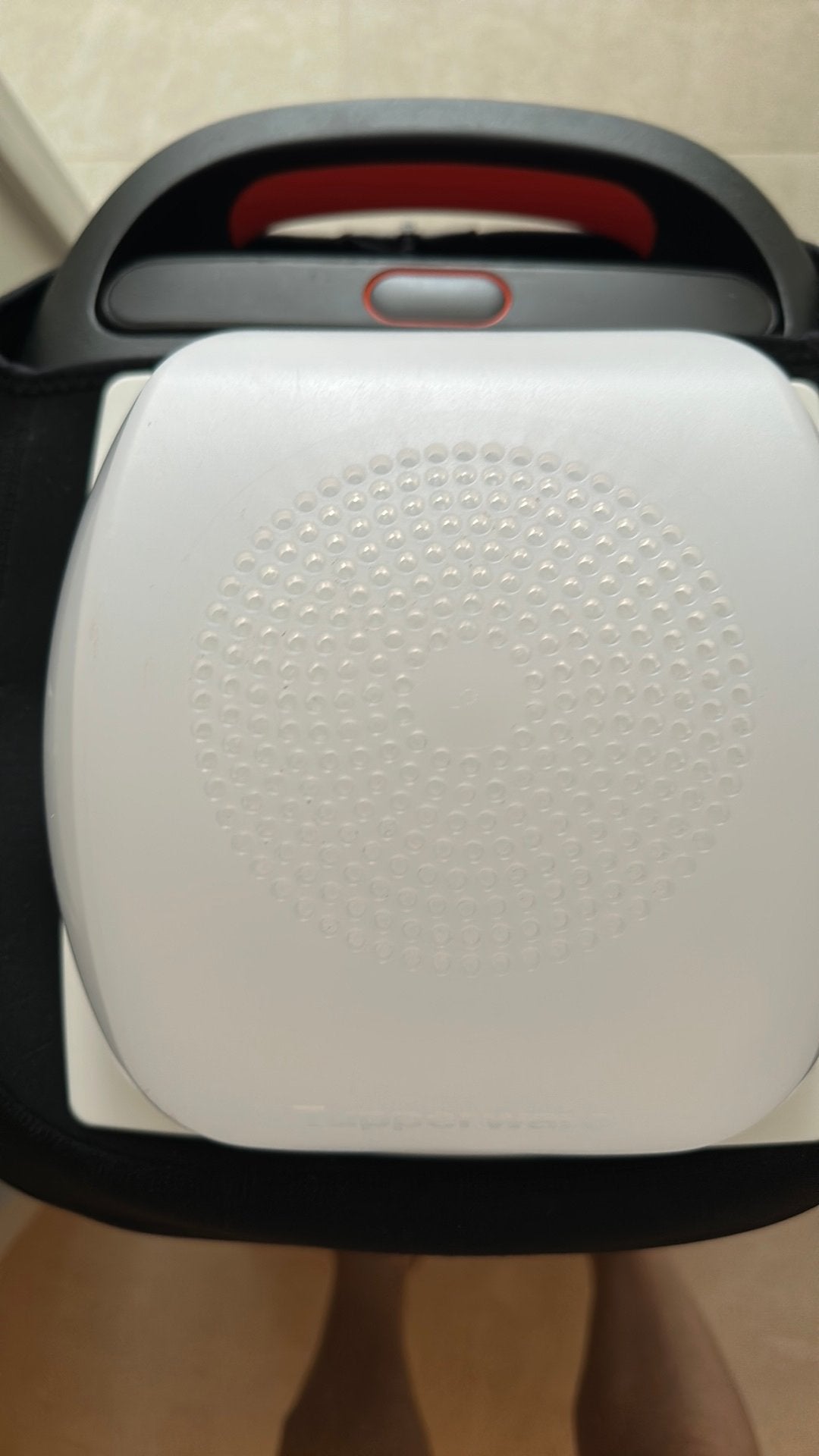 Luchtdichte kaasdoos van Tupperware, Ophalen, Zo goed als nieuw, Bus of Trommel