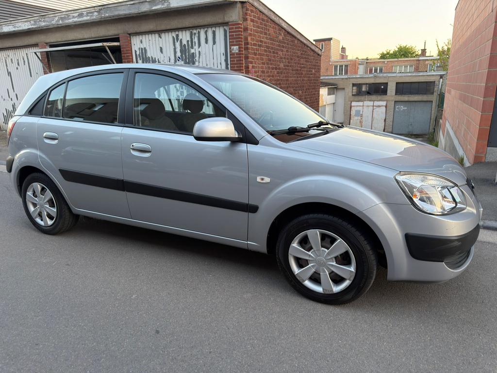 Kia rio 1500cc crdi 116 000kms!!!! En super état!!!!!, Autos, Kia, Achat, Boîte manuelle, Particulier, Rio