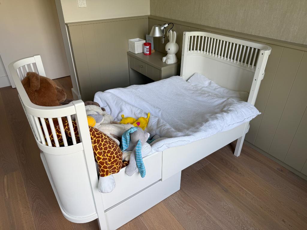 Ledikant & junior bed Sebra, Kinderen en Baby's, Babywiegjes en Ledikanten, Zo goed als nieuw, Ledikant, Ophalen