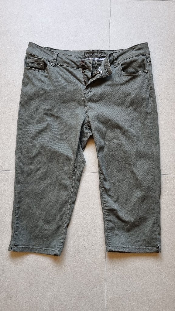 Short Lola Liza 40 Kaki, Trois-quarts, Taille 38/40 (M), Enlèvement ou Envoi, Lola & Liza