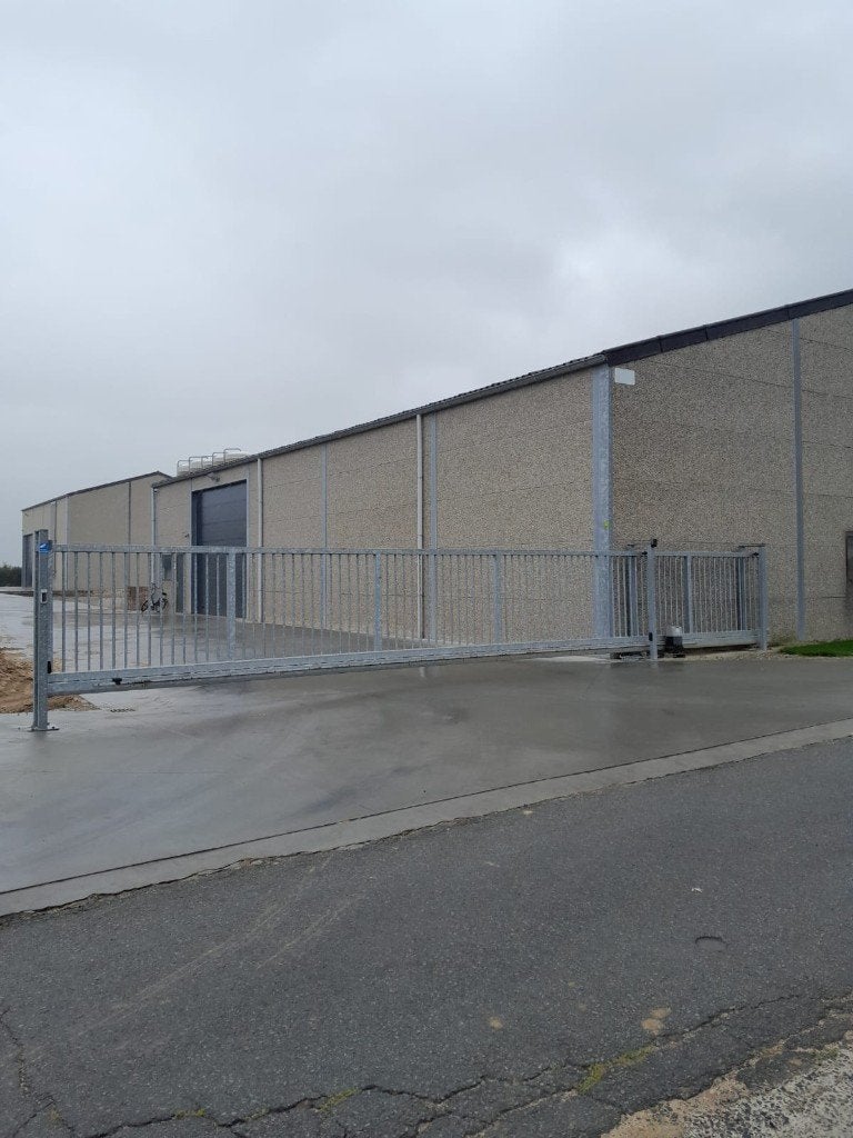 Automatische zelfdragende poort 12m, Ophalen