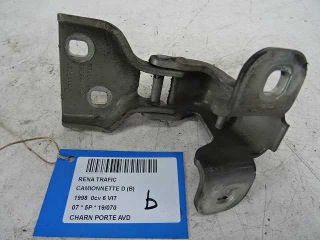 CHARNIERE DE PORTE AVANT DROITE Renault Trafic New (FL), Utilisé, Renault