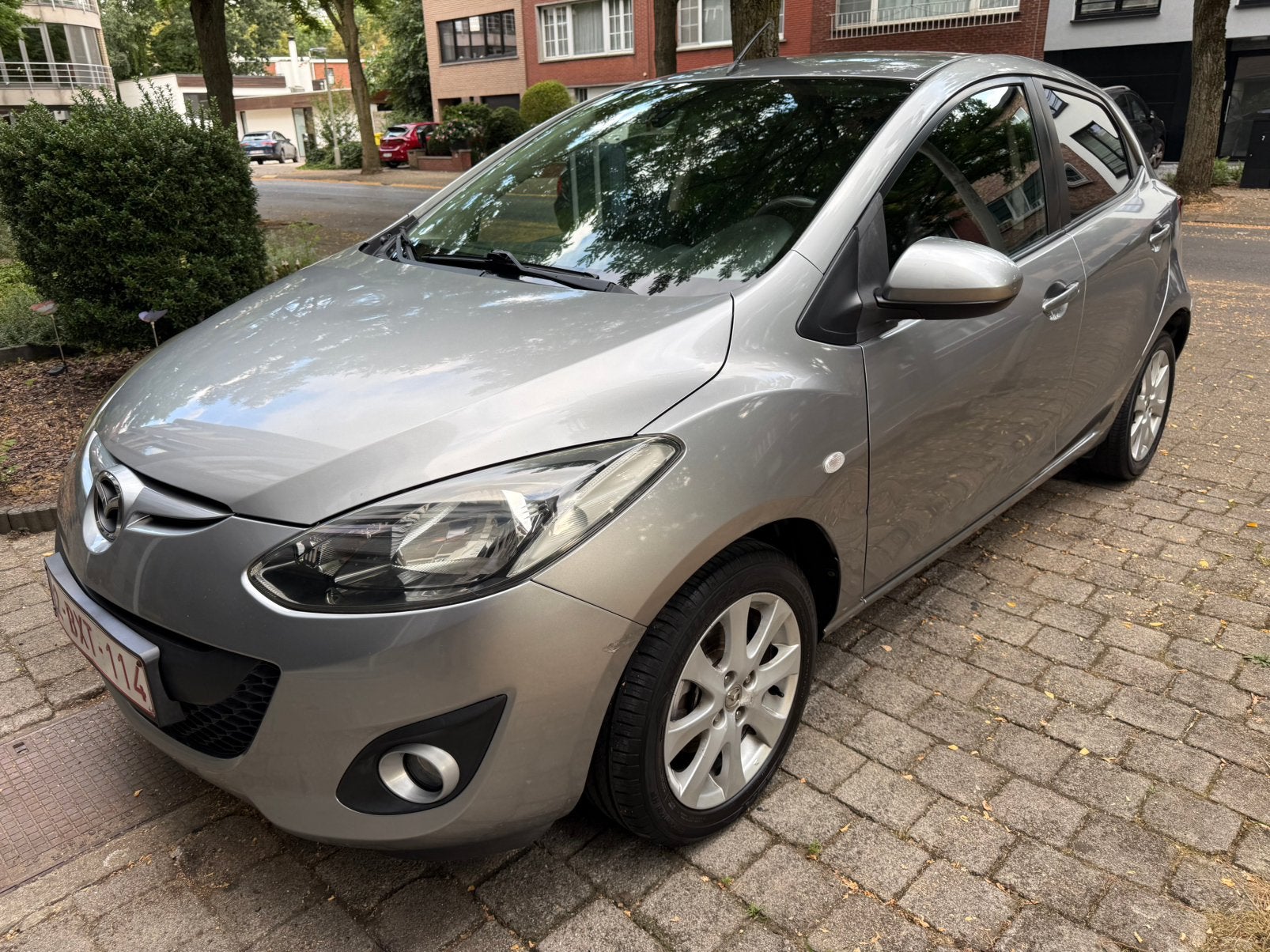 Mazda 2 1.6 MZ-CD diezel met keuring voor verkoop, Auto's, Mazda, Voorwielaandrijving, Euro 5, Zwart, 4 cilinders