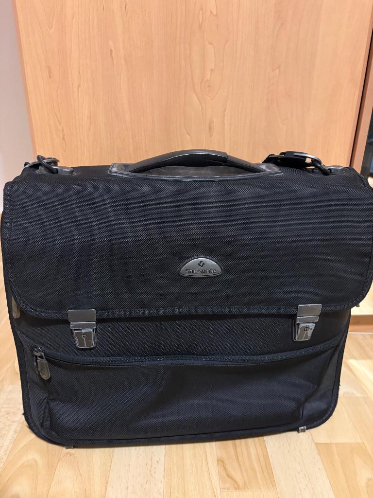 Samsonite aktetas, Ophalen, Aktetas