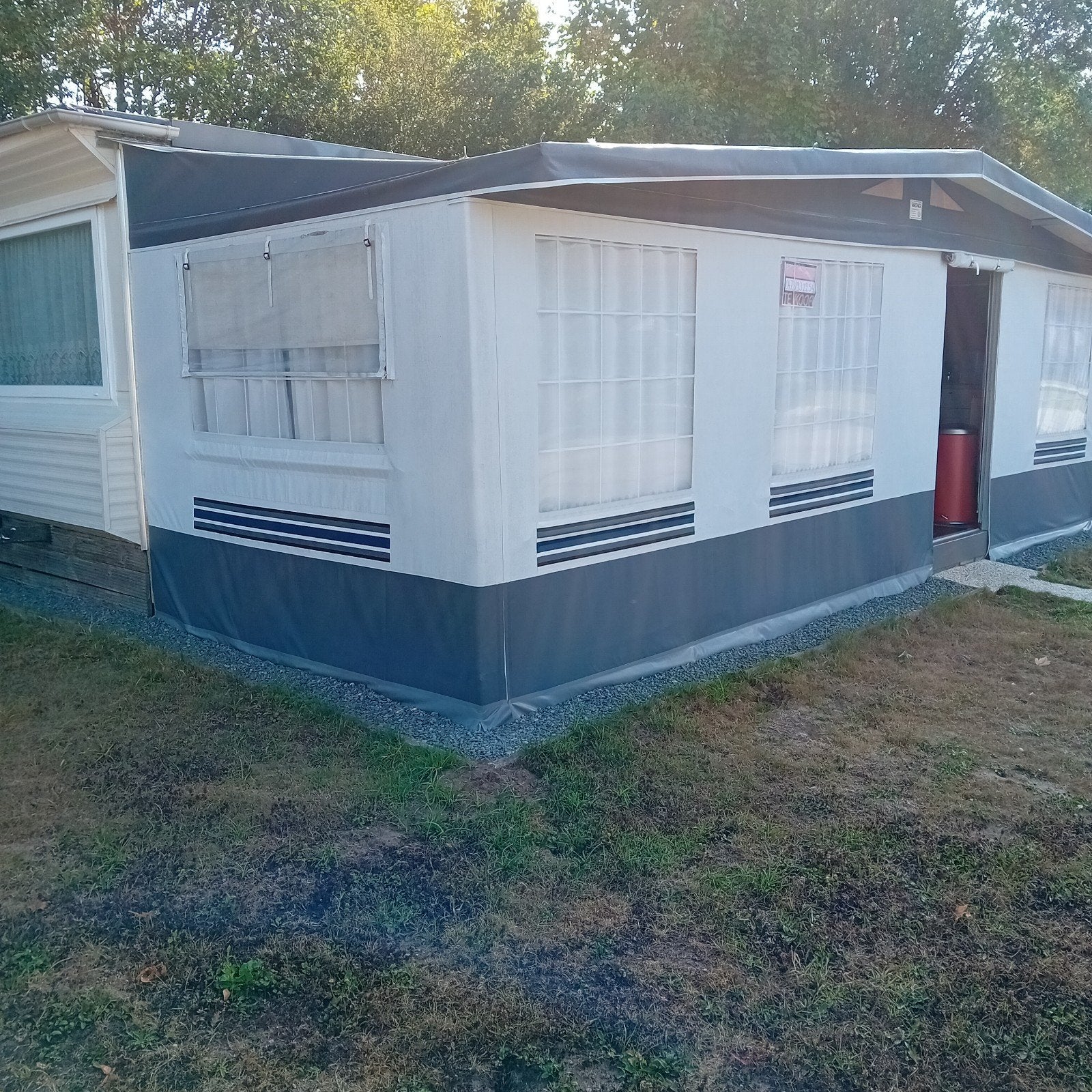 caravan met voortent, Caravans en Kamperen, Ophalen, Gebruikt, PVC