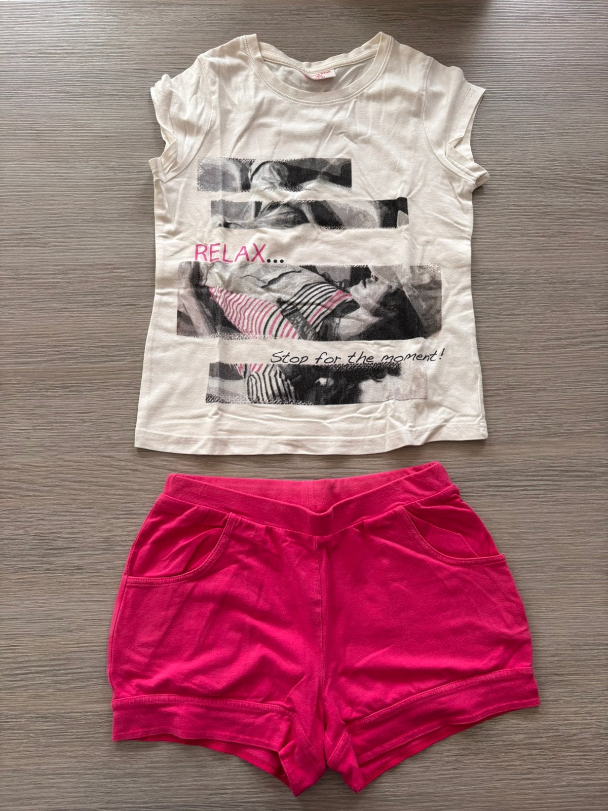 Pyjamas/pyjamas courts - taille 140, Enlèvement ou Envoi, Comme neuf, Vêtements de nuit ou Sous-vêtements, Fille