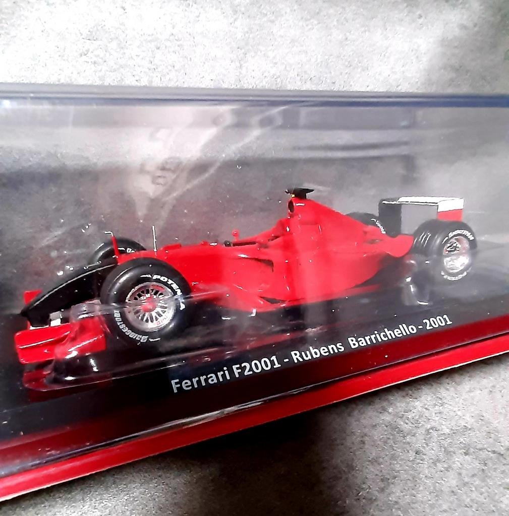 1:24/Rubens Barrichello/Ferrari F2001/Nieuw, Hobby & Loisirs créatifs, Voitures miniatures | 1:24, Enlèvement ou Envoi, Neuf, Voiture