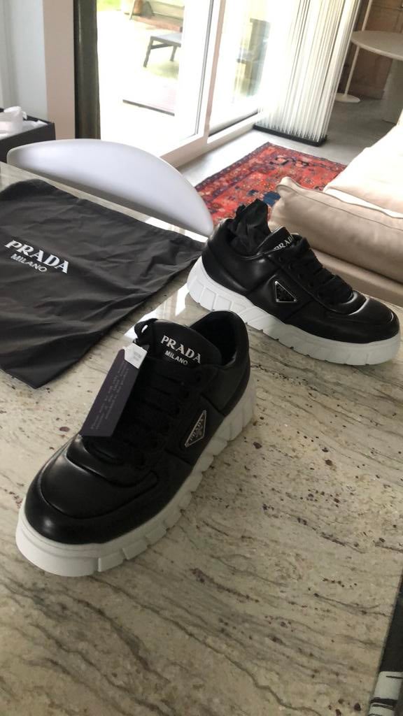 PRADA sneakers van leer, Ophalen of Verzenden, Nieuw, Zwart, Sneakers