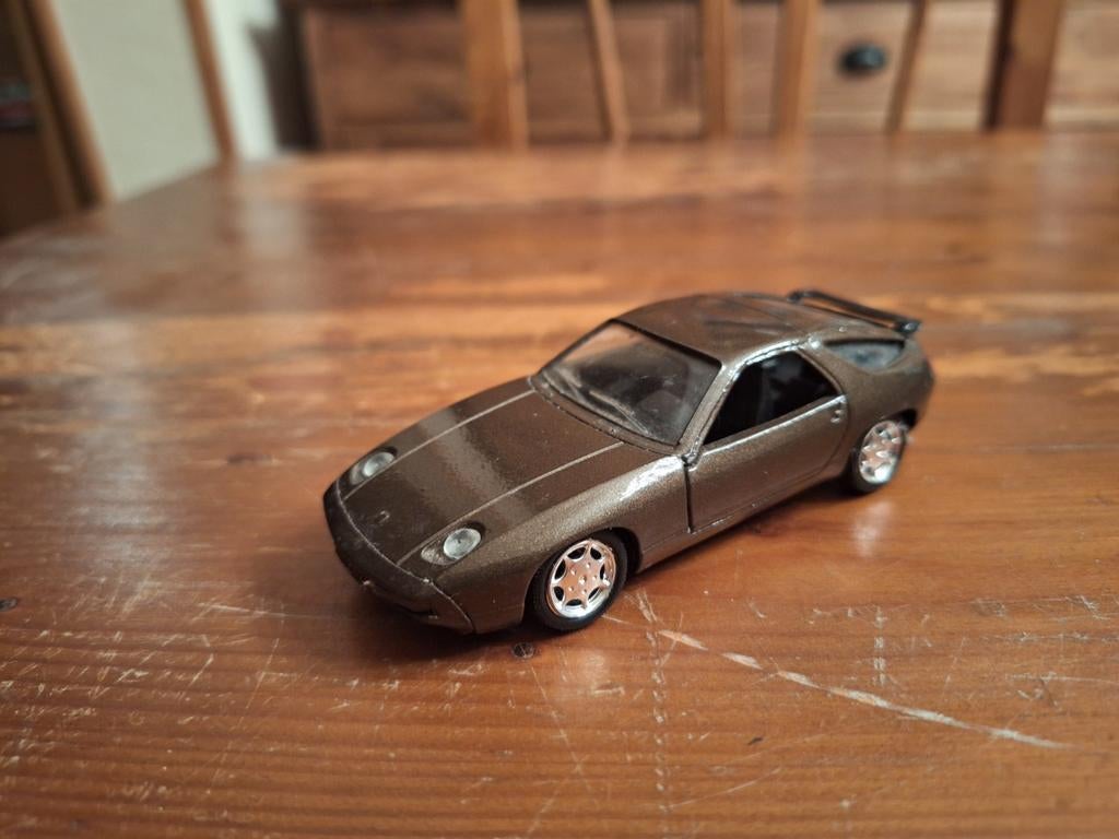 Porsche 928, Enlèvement, Comme neuf