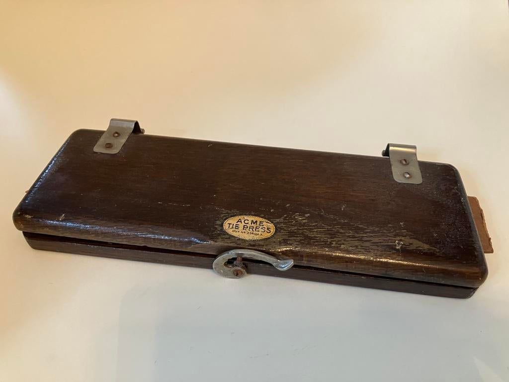 Houten daspers Acme Tie Press, Ophalen of Verzenden, Zo goed als nieuw