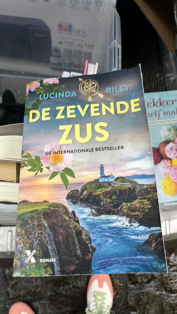 De zevende zus, Boeken, Ophalen of Verzenden, Zo goed als nieuw