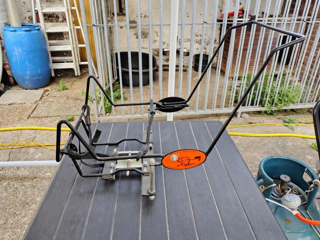 Steco Baby-Mee - Inklapbare drager voor babyzitje - Geschikt, Fietsen en Brommers, Ophalen, Gebruikt