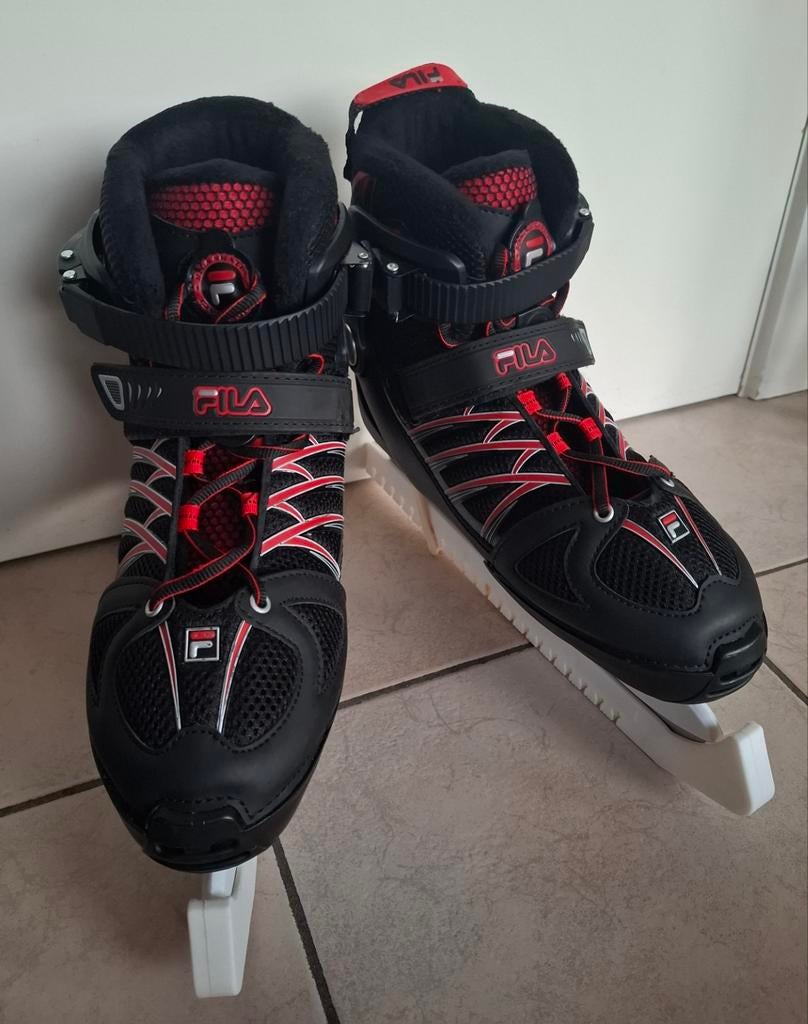 Zwart/rode Fila schaatsen maat 38-41 met schaatsbeschermer, Ophalen of Verzenden, Zo goed als nieuw, Overige merken