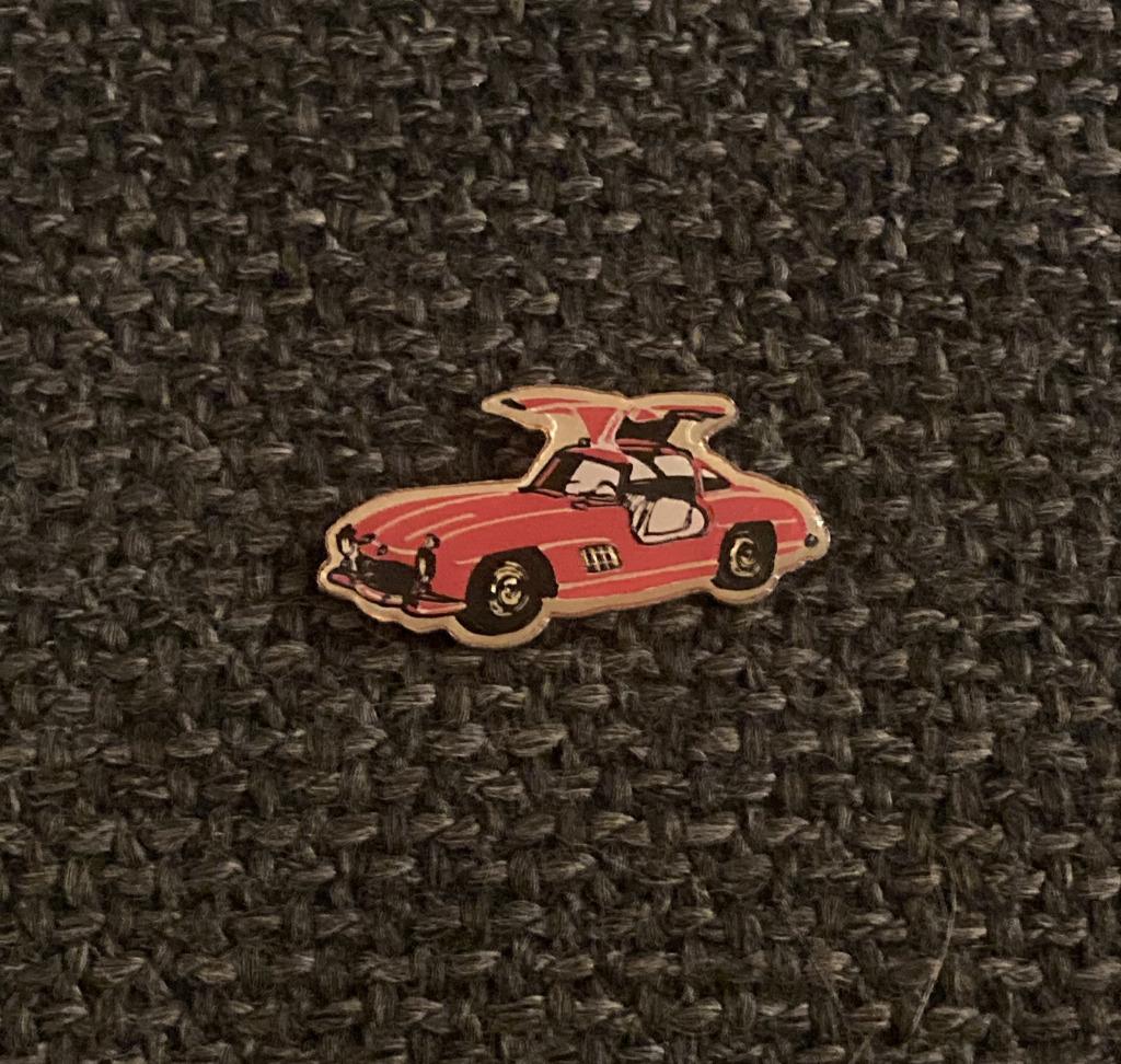 PIN - MERCEDES 300SL - AUTO - VOITURE - CAR, Verzamelen, Speldjes, Pins en Buttons, Verzenden, Gebruikt, Transport, Speldje of Pin