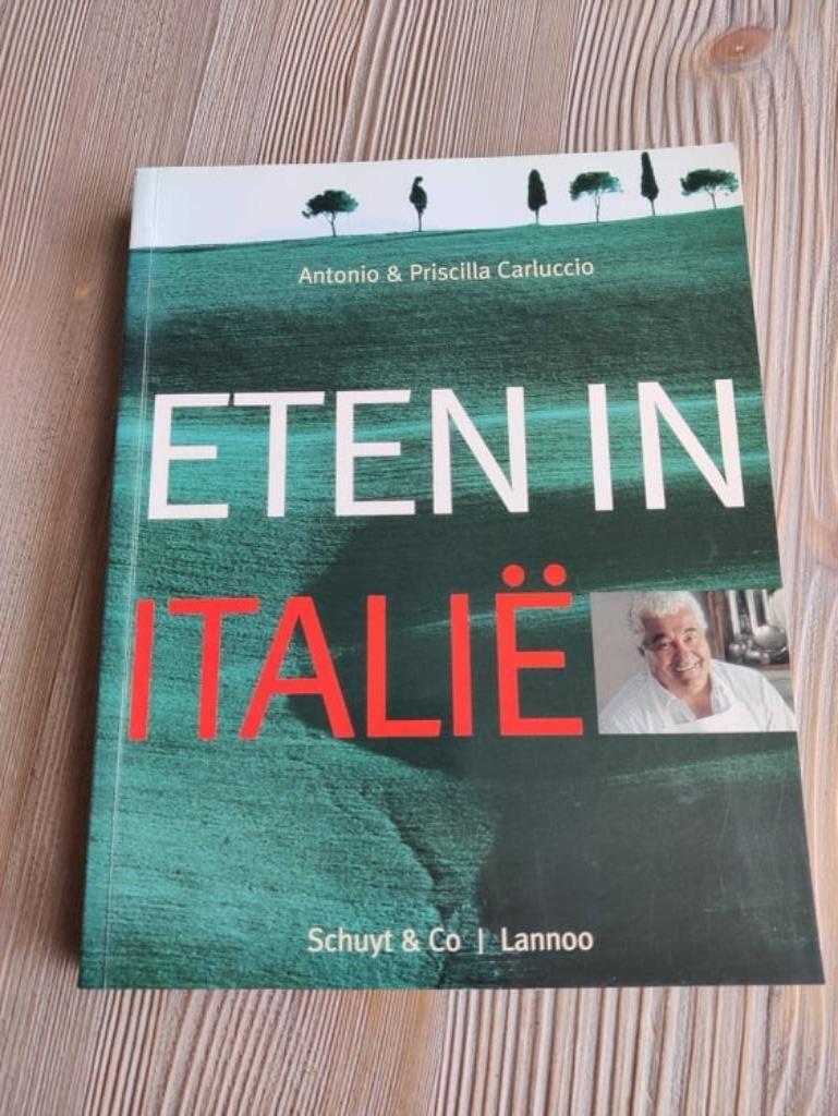 Eten in italië - Antonio & Priscilla Carluccio, Ophalen of Verzenden, Zo goed als nieuw, Italië