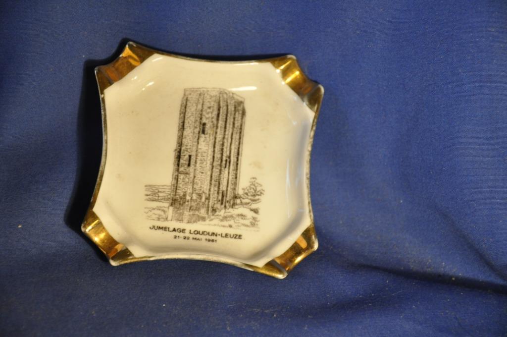 cendrier porcelaine limoge J M, Enlèvement ou Envoi