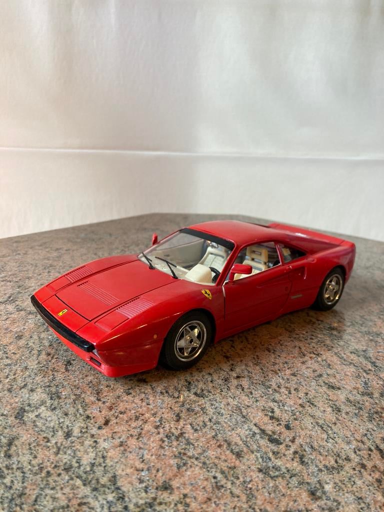 Bburago Ferrari GTO 1984, Enlèvement ou Envoi, Utilisé, Voiture, Burago