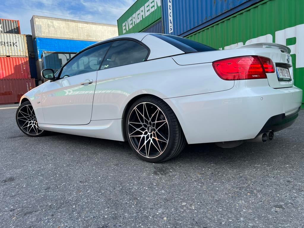 BMW E93 Cabrio - M sportpakket - Diesel 320, Auto's, BMW, Euro 5, Achterwielaandrijving, Wit, Leder