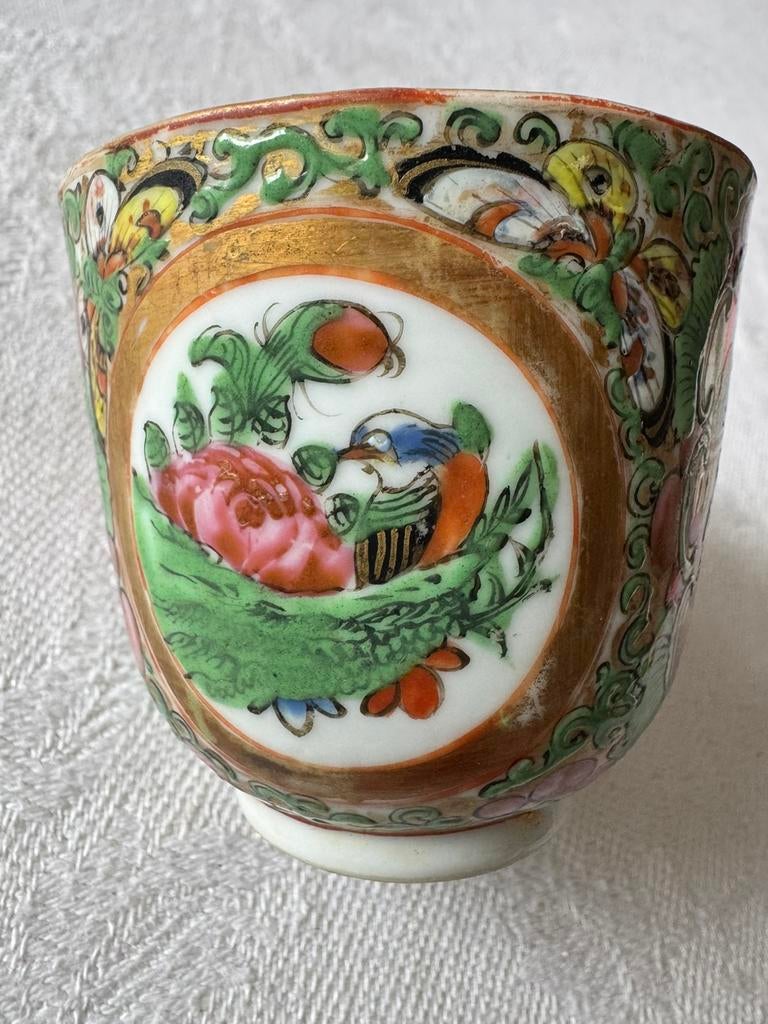 Mooi klein Chinees famille rose kopje, Antiek en Kunst, Ophalen of Verzenden