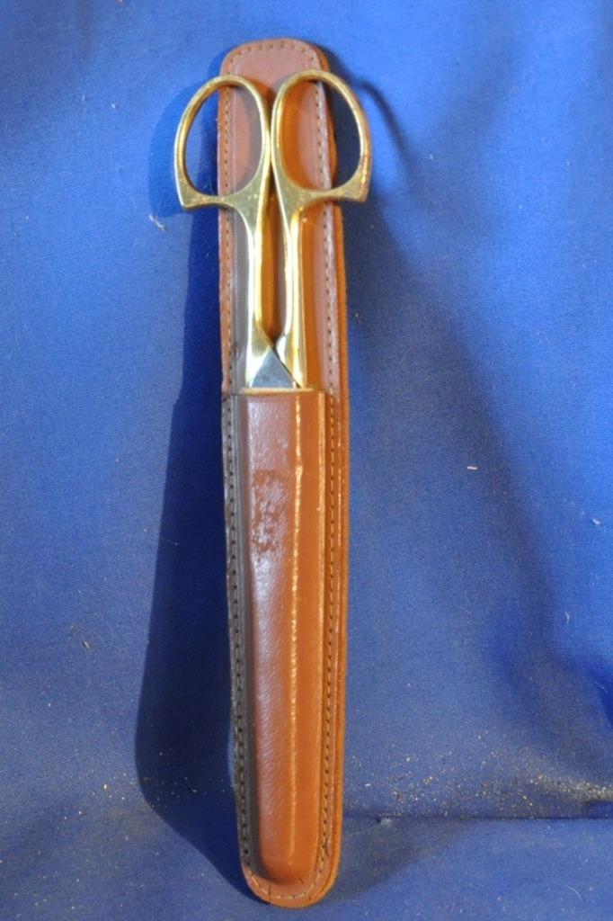 paire de ciseaux de bureau avec etui en cuir, Antiquités & Art, Enlèvement ou Envoi