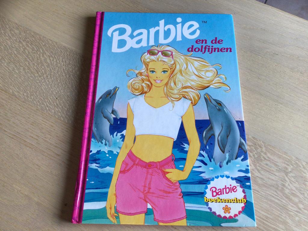 Barbie en de dolfijnen, Boeken, Ophalen of Verzenden, Gelezen