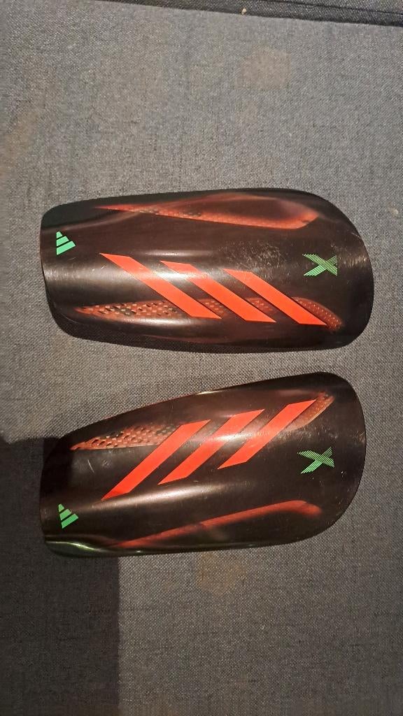 tibias de football, Sports & Fitness, Taille XL, Enlèvement ou Envoi, Comme neuf, Autres types