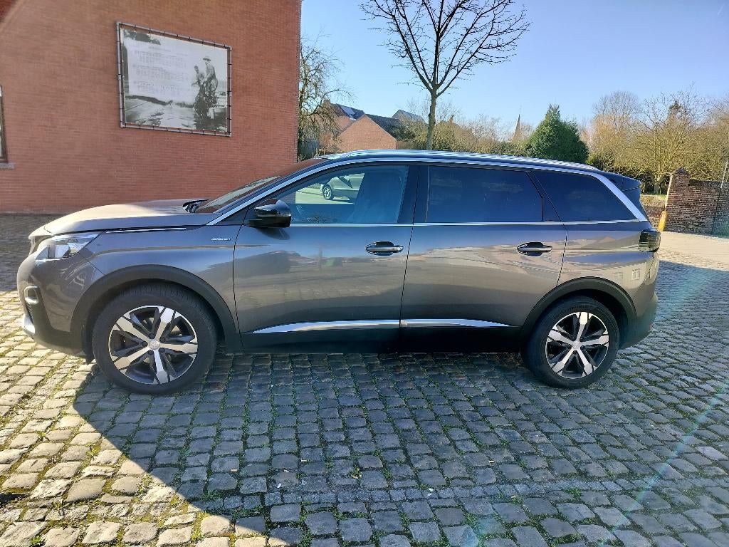PEUGEOT 5008 GT 95000 KM 2019, Auto's, Peugeot, 4 cilinders, 1505 kg, Leder en Stof, 7 zetels