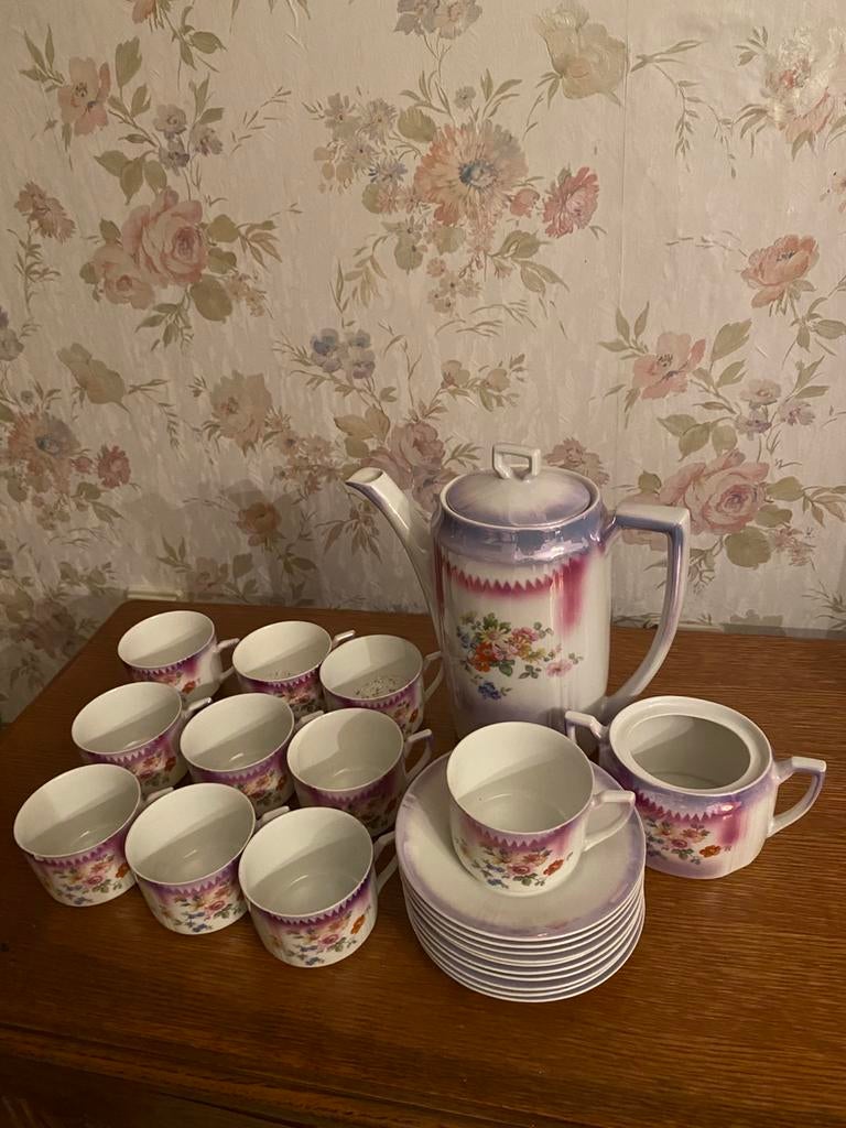 Antiek koffieservies, Ophalen
