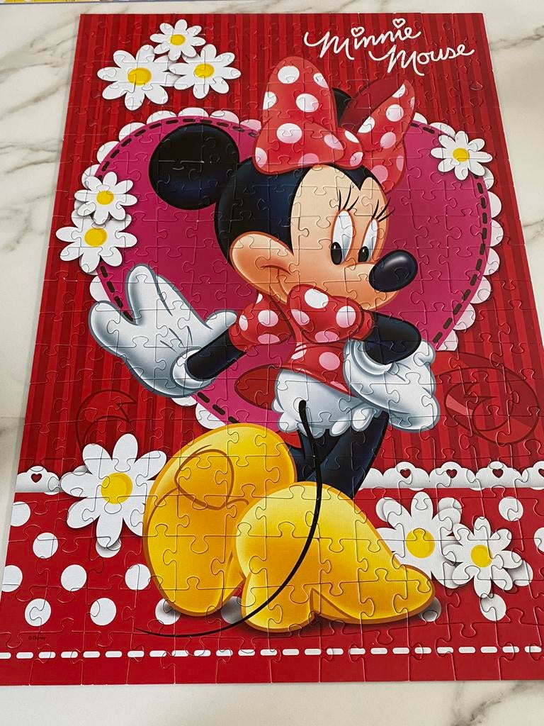 Disney puzzel Minnie mouse 260stukken, Enlèvement ou Envoi, Plus de 50 pièces, Utilisé