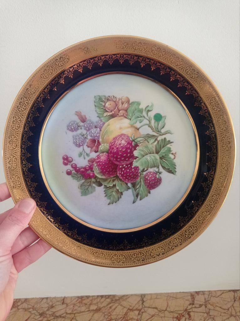 Assiette Limoges avec fruits et bordure dorée, Enlèvement ou Envoi