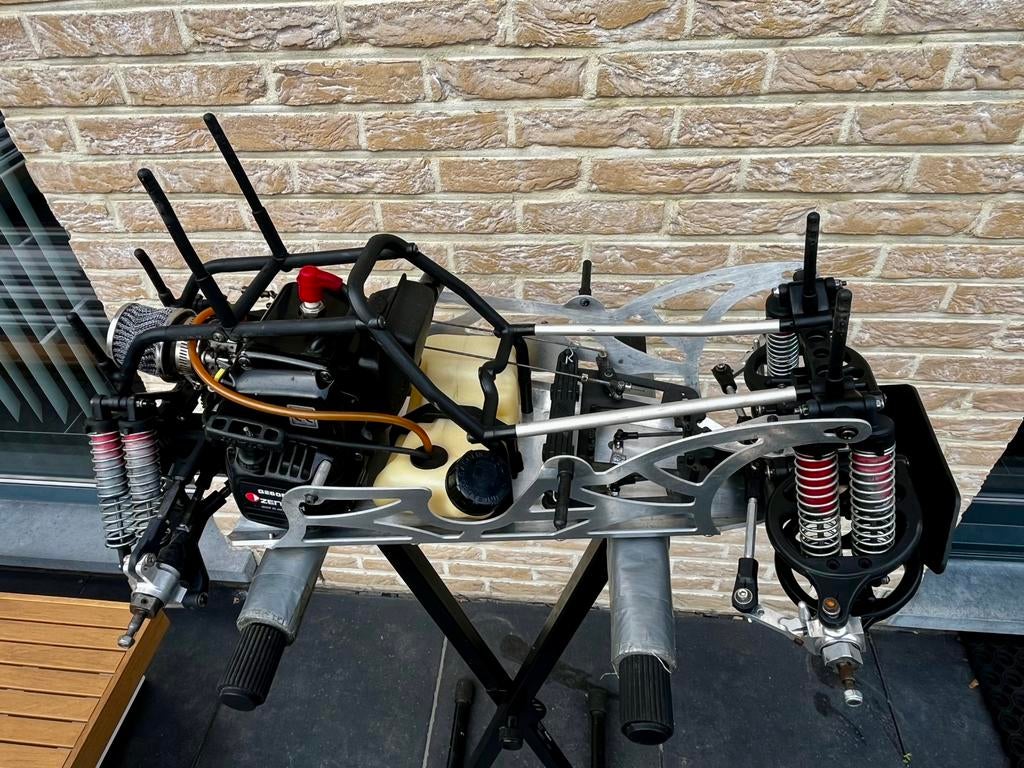 FG monster chassis 2WD met veel ALU!, Hobby & Loisirs créatifs, Modélisme | Radiocommandé & Téléguidé | Voitures, Comme neuf, Enlèvement